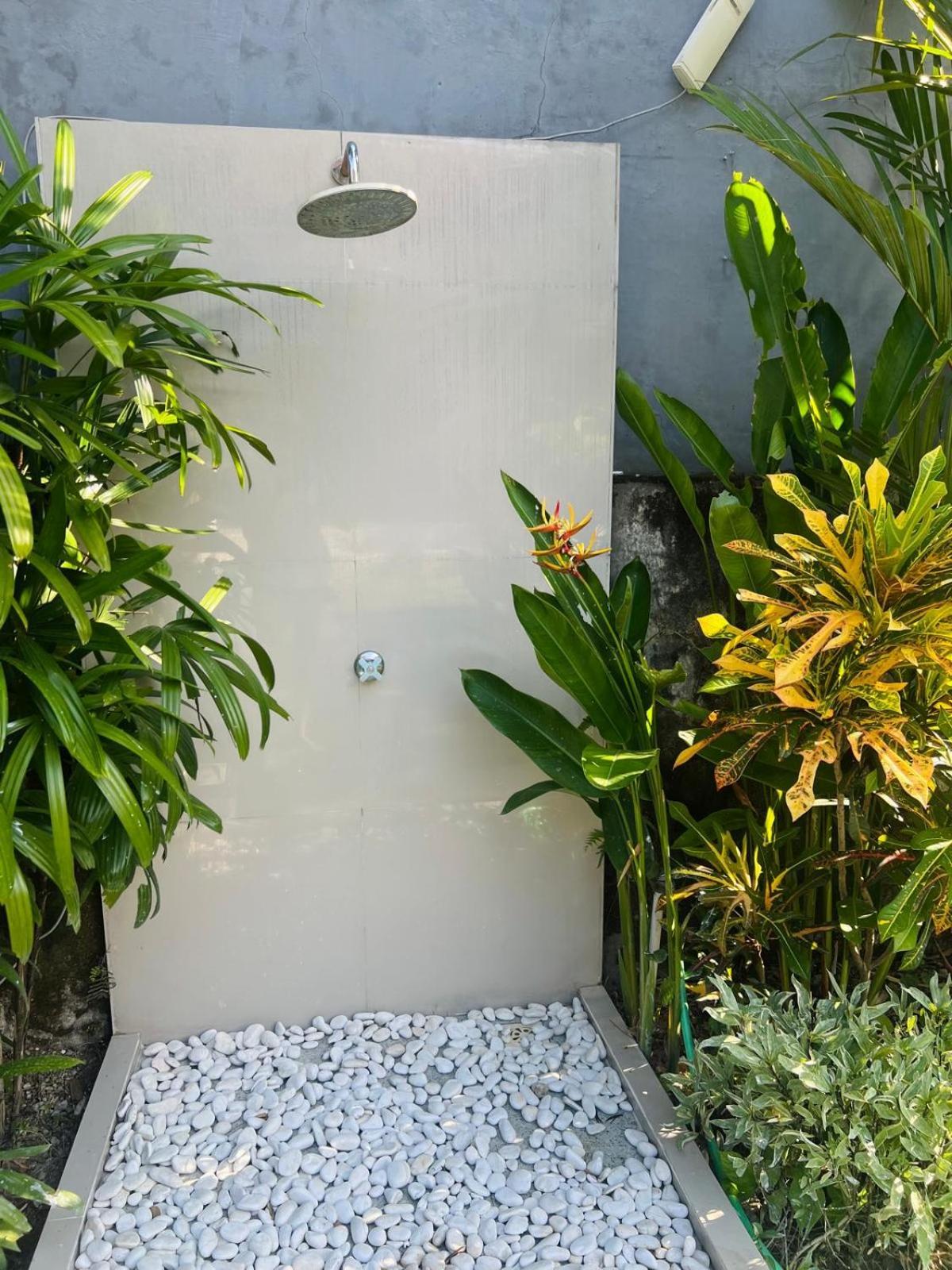 Wiryaroja Guest House Canggu  Exterior photo