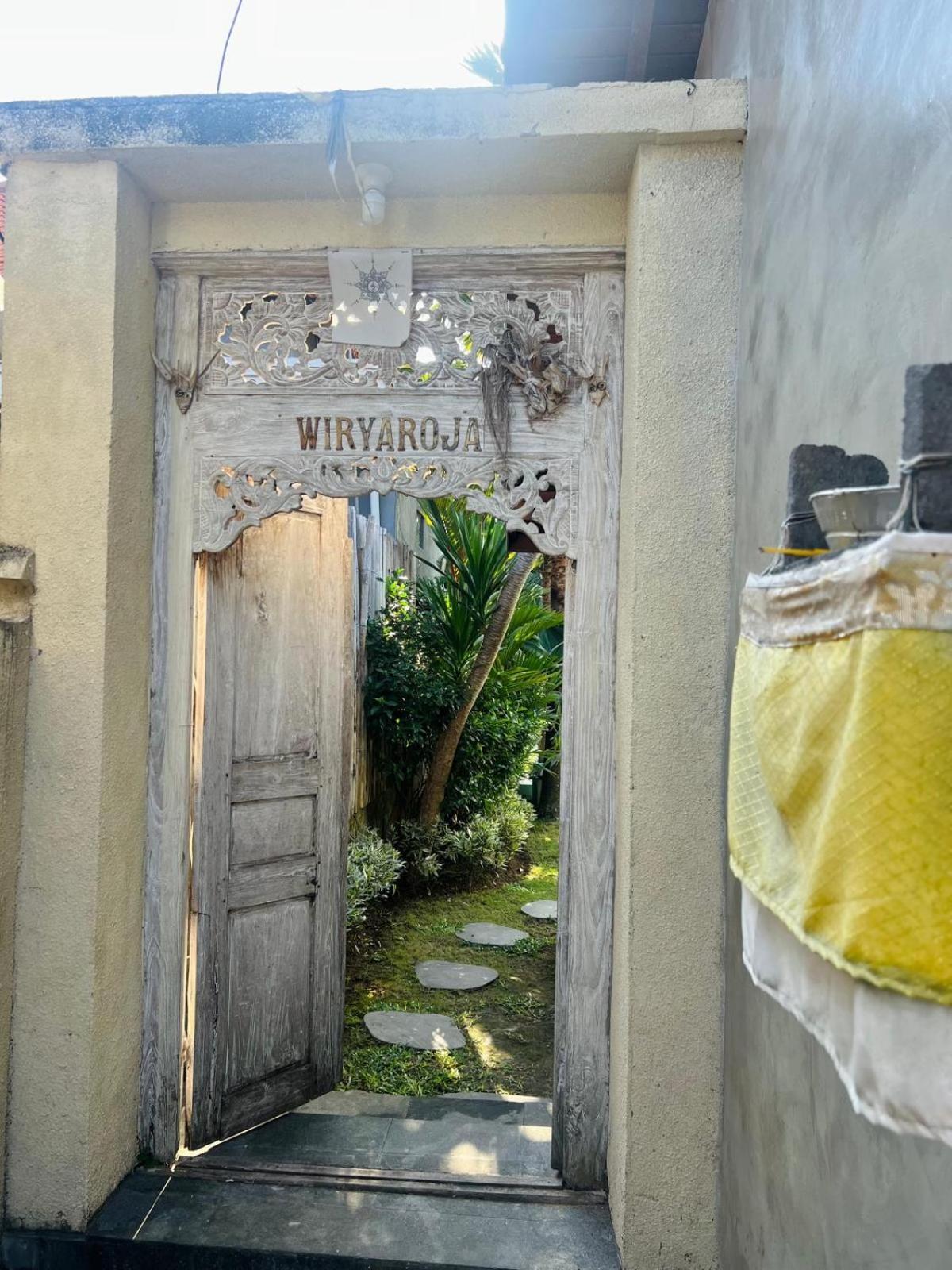 Wiryaroja Guest House Canggu  Exterior photo